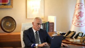 Bakan Ersoy duyurdu! İstanbul’da dizi ve film çekimlerine standart getirildi