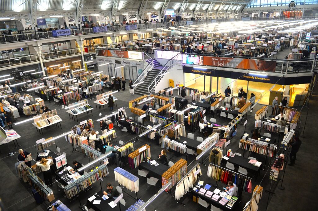 Giysilik Kumaş UR-GE Üyeleri The London Textile Fair’de