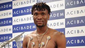 Trabzonspor’un yeni transferi resmen açıklandı! Nwaiwu, sağlık kontrollerinden geçti…