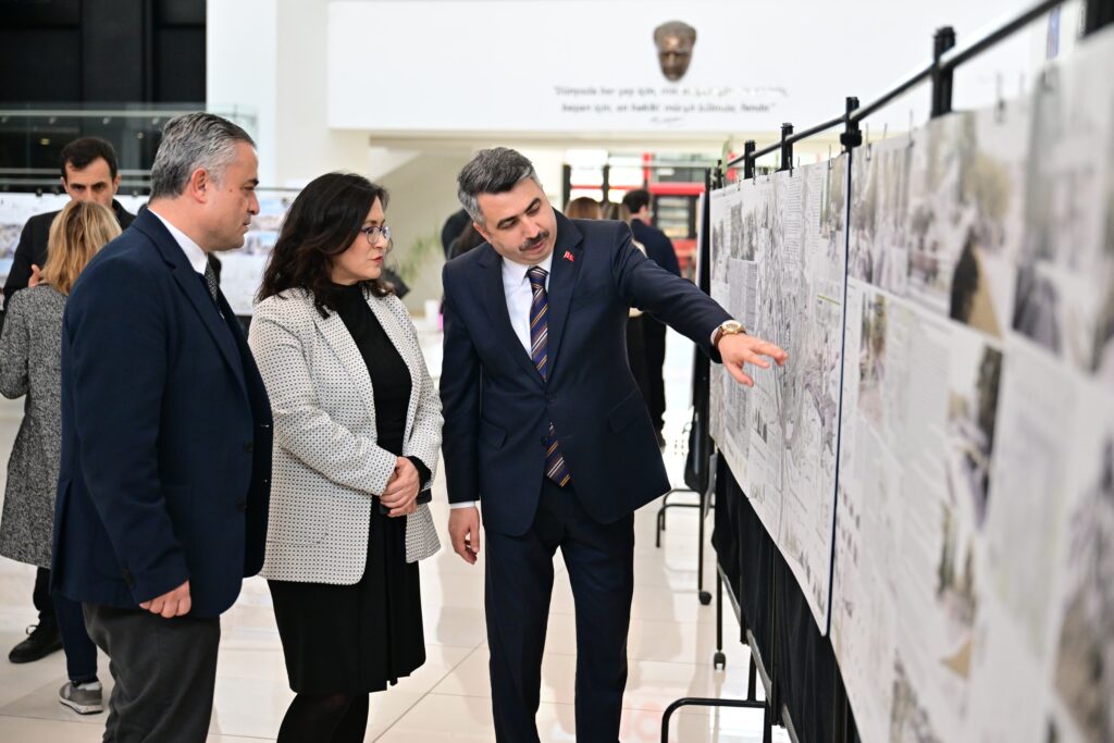 Tarih Ortak Akılla Ayağa Kalkacak